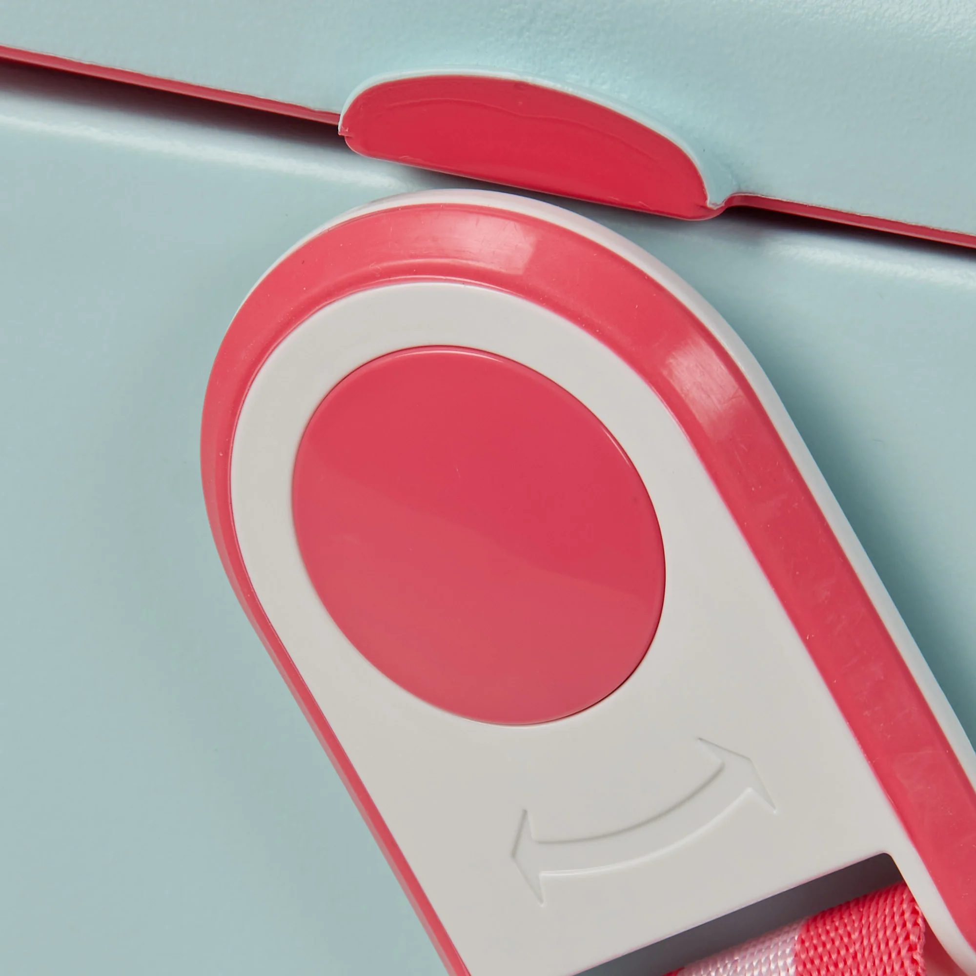 Tag Along Too Cooler - Image 69